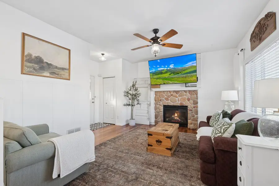 213 Ardennes Avenue E, Shakopee, MN 55379 - Image #3