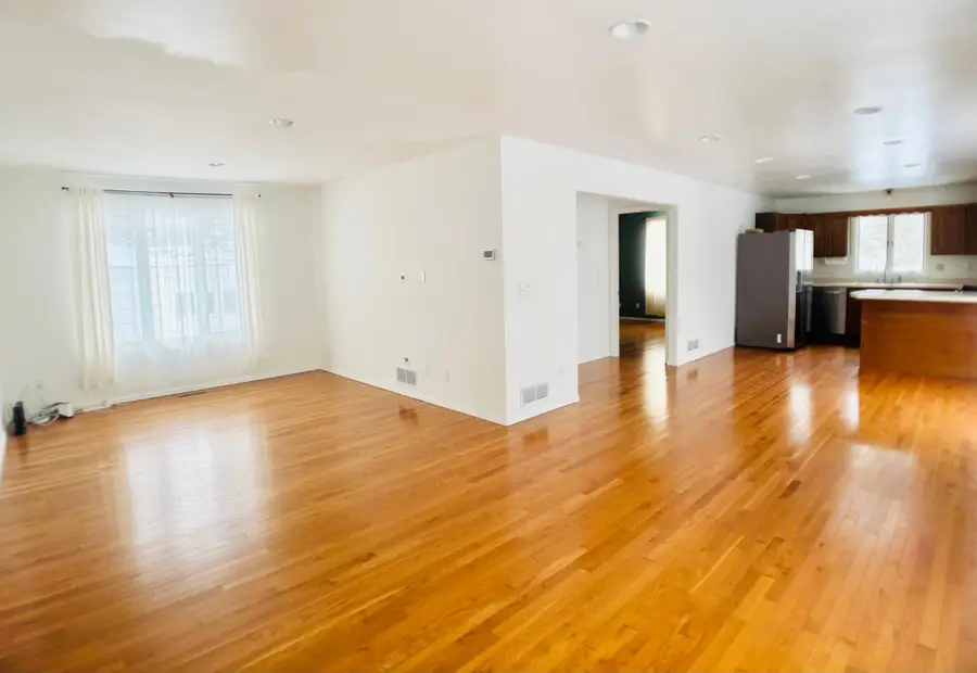 2648 3rd Avenue E, North Saint Paul, MN 55109 - Image #3