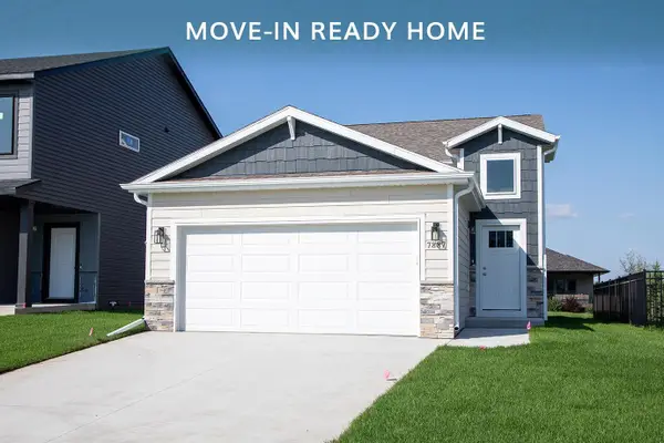 7887 Cottonwood Boulevard, Horace, ND 58047