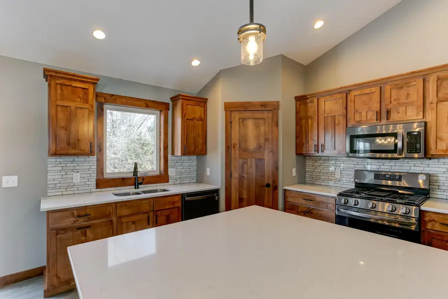 1637 75th Avenue, Hammond, WI 54015 - Image #2