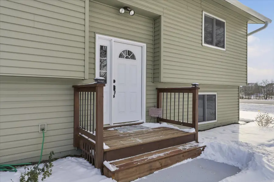 1034 Janett Avenue Ne, Saint Michael, MN 55376 - Image #2