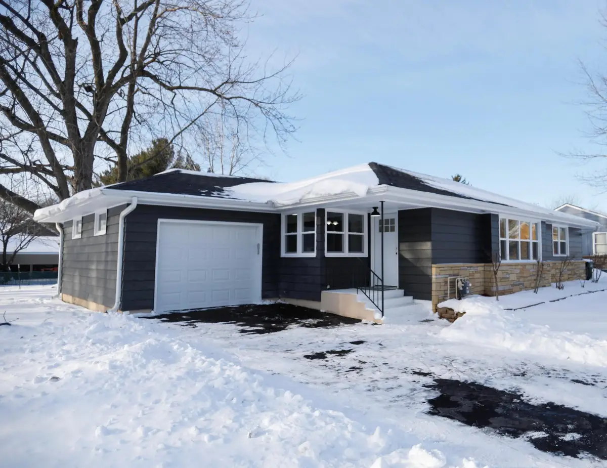 20685 Holiday Avenue, Lakeville, MN 55044 - Image #1