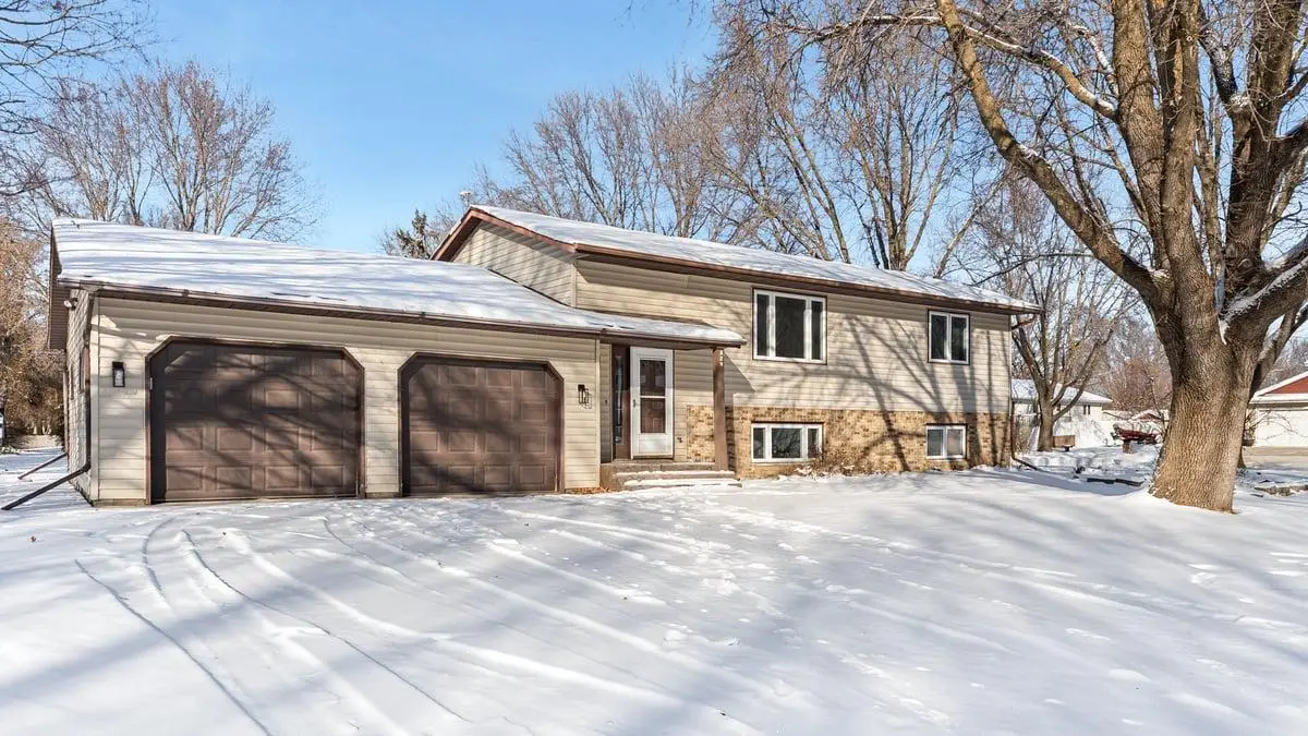 829 Pleasantview Drive Se, Willmar, MN 56201 - Image #1