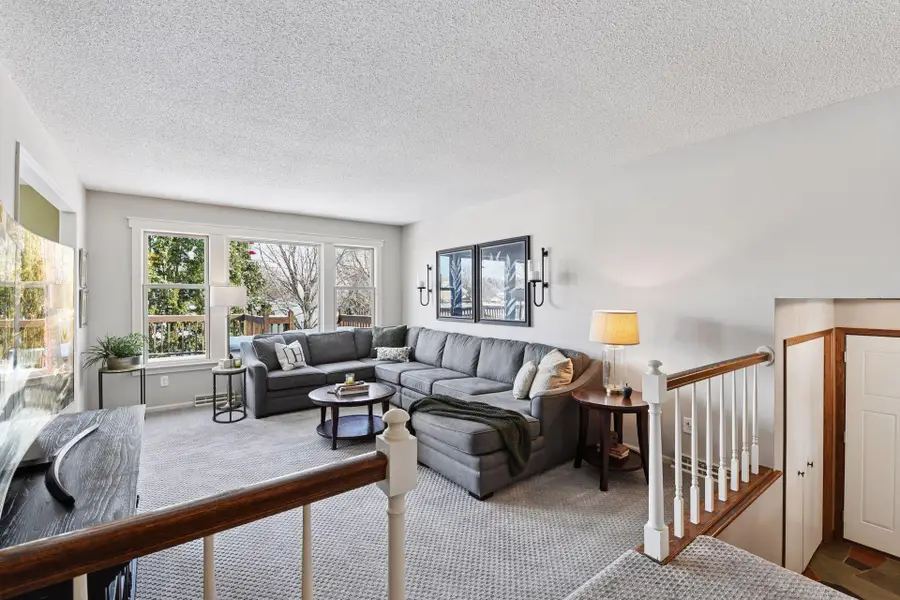 1521 Crest Drive, Chaska, MN 55318 - Image #3