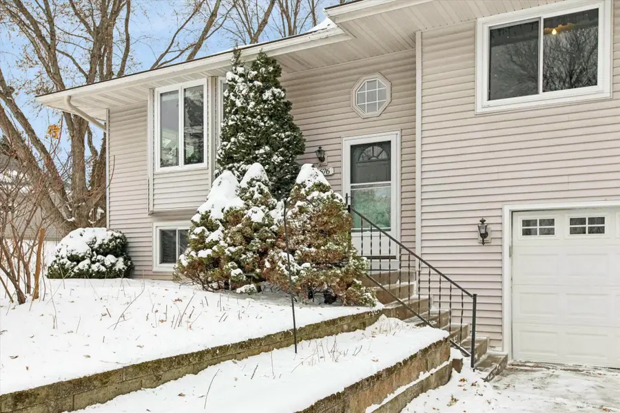 9676 Crestwood Terrace, Eden Prairie, MN 55347 - Image #2