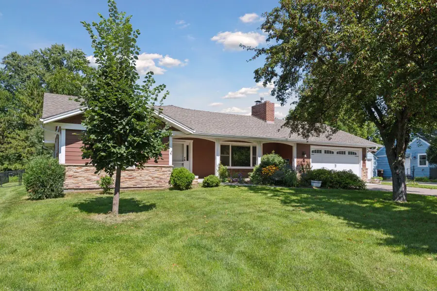 428 St Peter Avenue, Delano, MN 55328 - Image #2