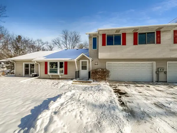 3677 Gershwin Lane N, Oakdale, MN 55128