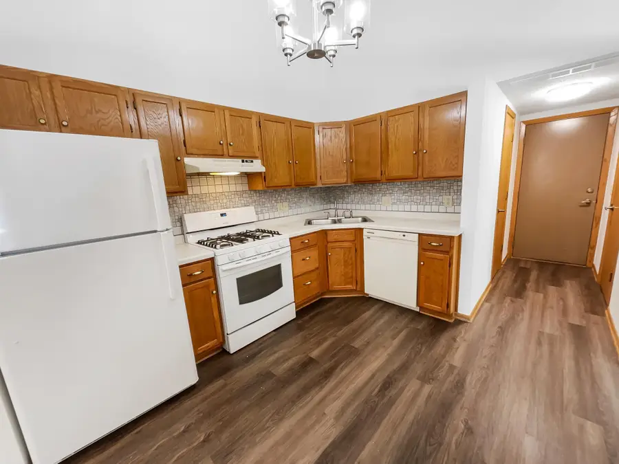 3677 Gershwin Lane N, Oakdale, MN 55128 - Image #2