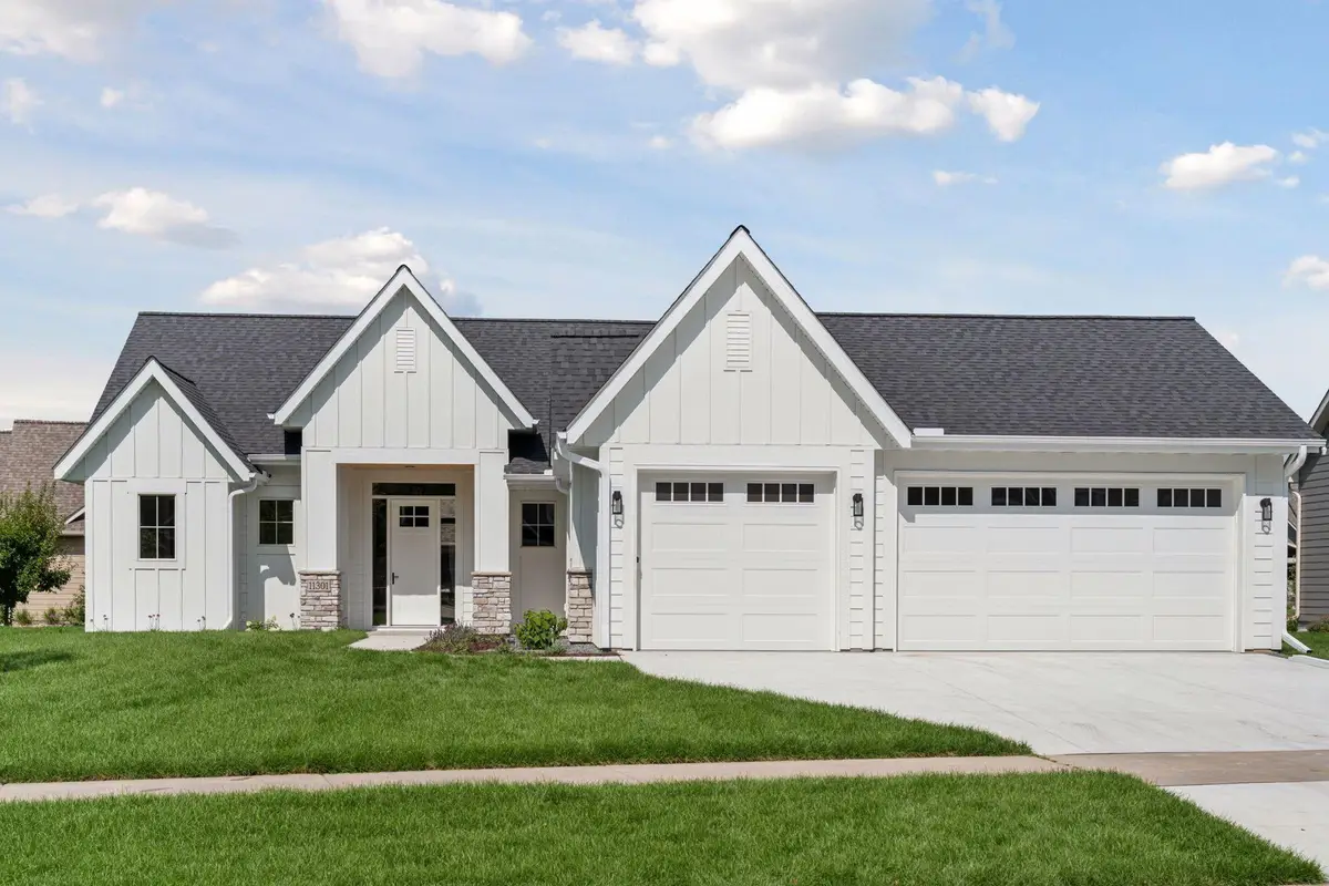 11301 Latrobe Lane N, Lake Elmo, MN 55042 - Image #1