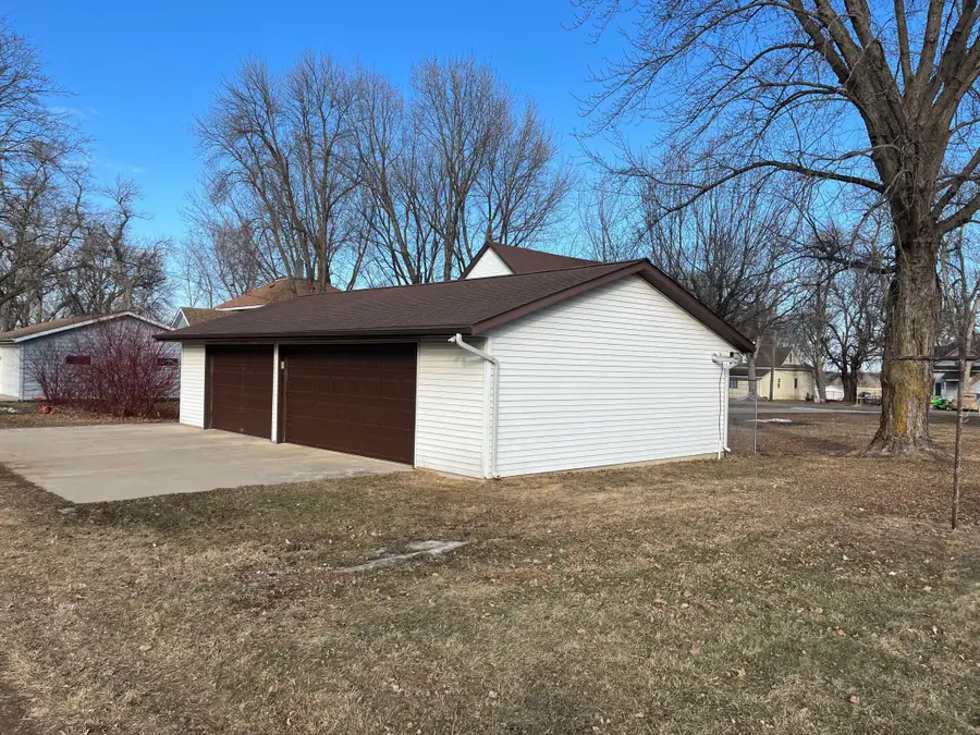 221 Main Street, Currie, MN 56123 - #3