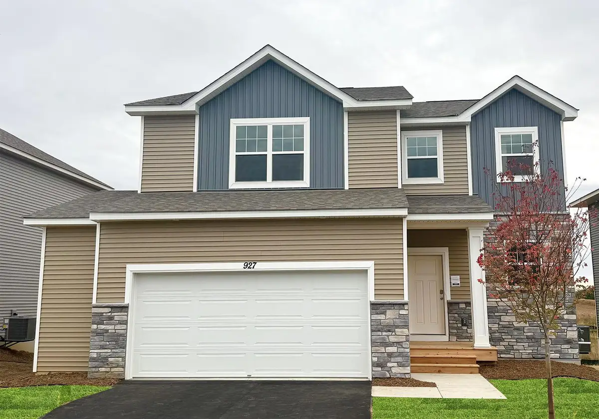 927 Redfield Circle, Delano, MN 55328 - Image #1