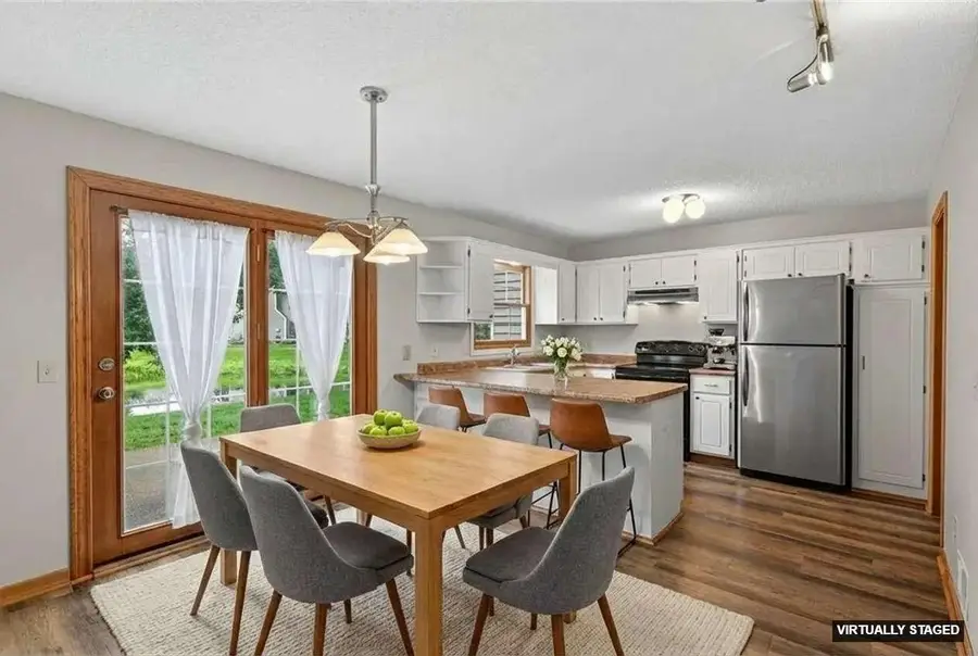 8042 Belair Lane, Eden Prairie, MN 55347 - Image #2