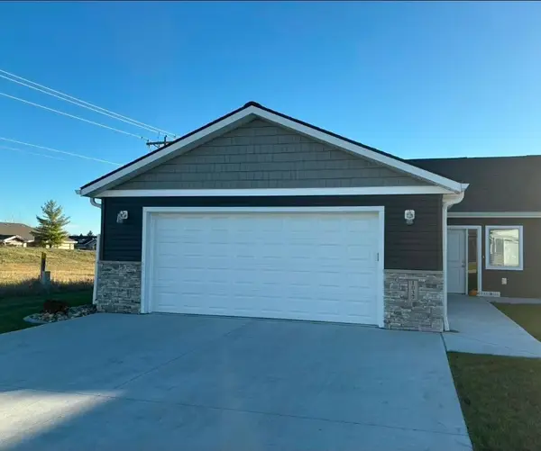 1037 Village Lane, Detroit Lakes, MN 56501
