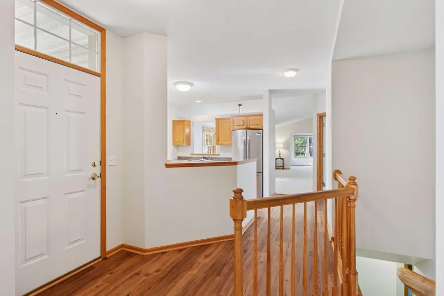 2137 Albemarle Court N, Roseville, MN 55113 - Image #3