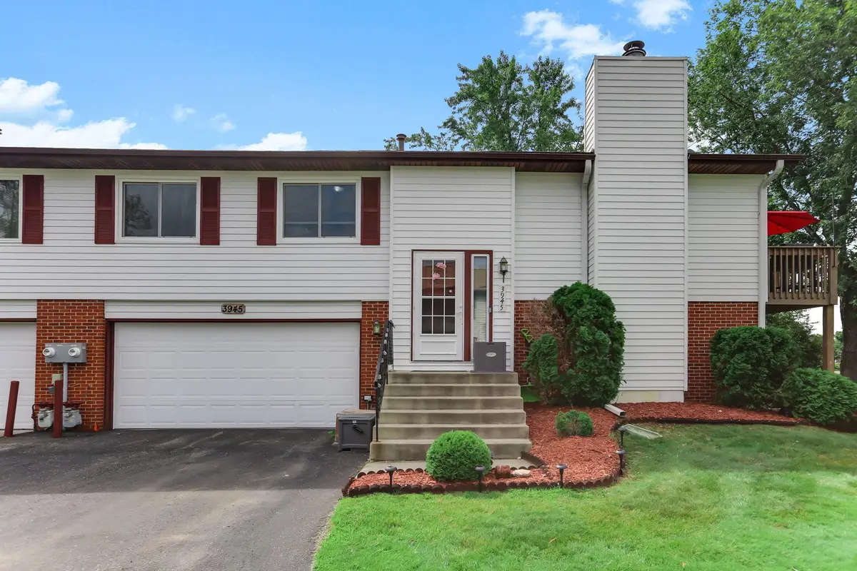 3945 Gershwin Avenue N, Oakdale, MN 55128 - #1