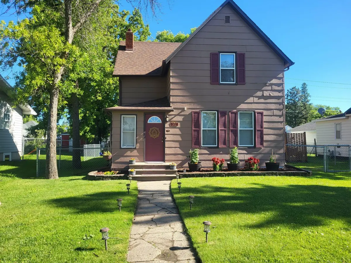 302 2nd Avenue Se, Dilworth, MN 56529 - #1