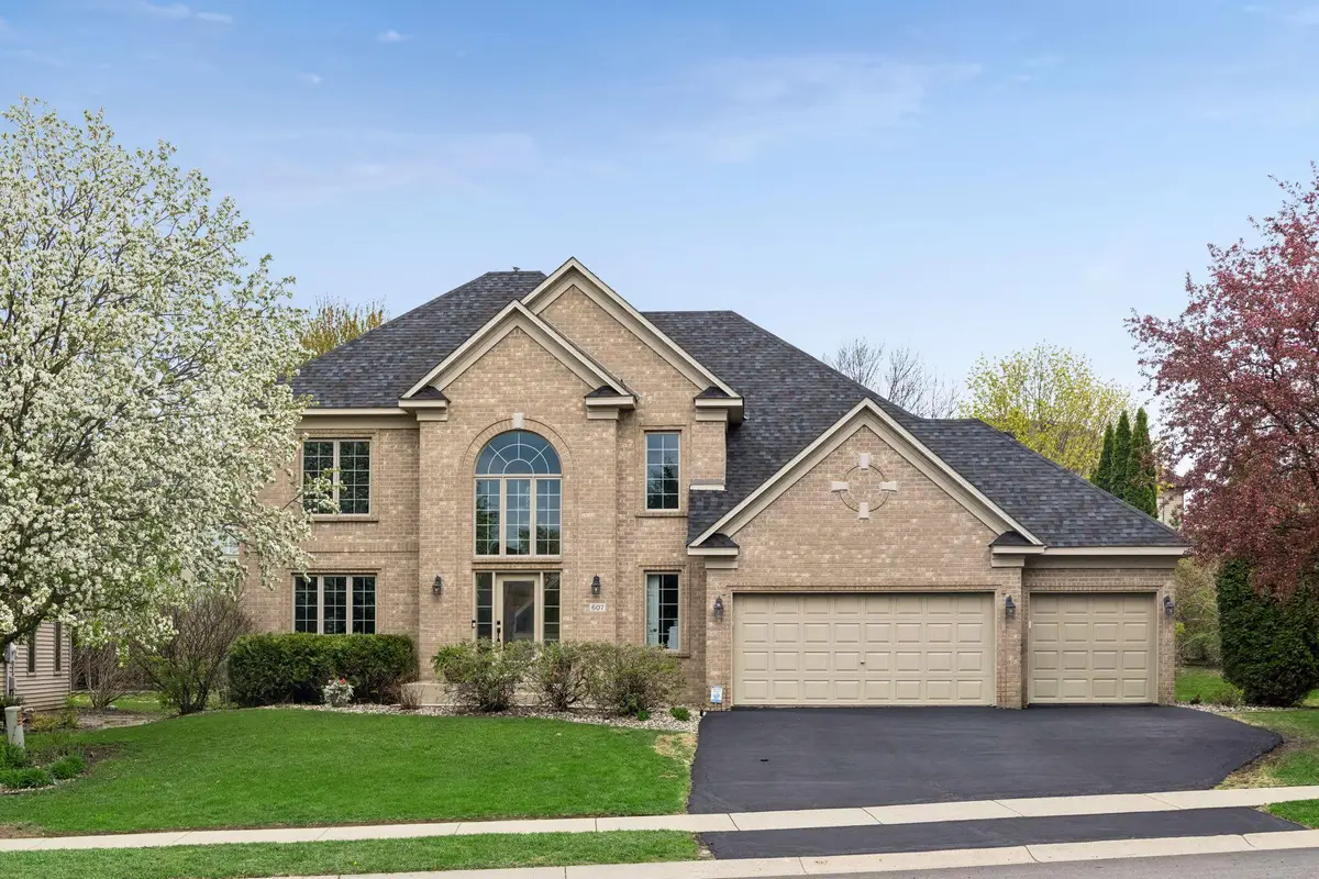 607 Carver Bluffs Parkway, Carver, MN 55315 - #1