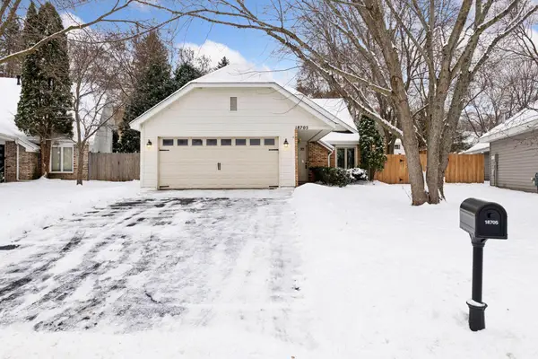 18705 Clear View Drive, Minnetonka, MN 55345