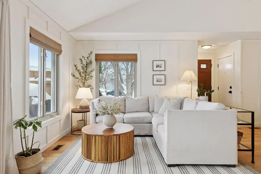 18705 Clear View Drive, Minnetonka, MN 55345 - Image #2