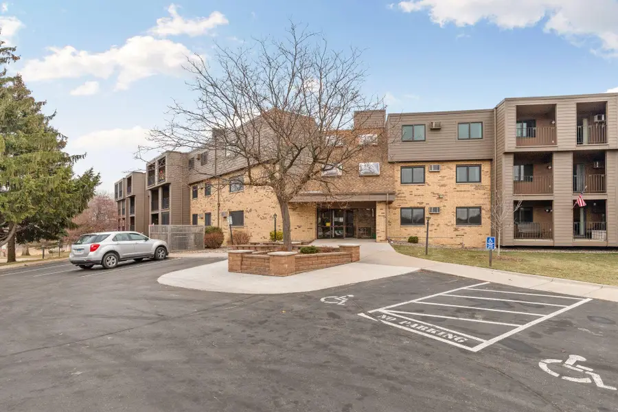 1000 41st Avenue Ne #118, Columbia Heights, MN 55421 - Image #2