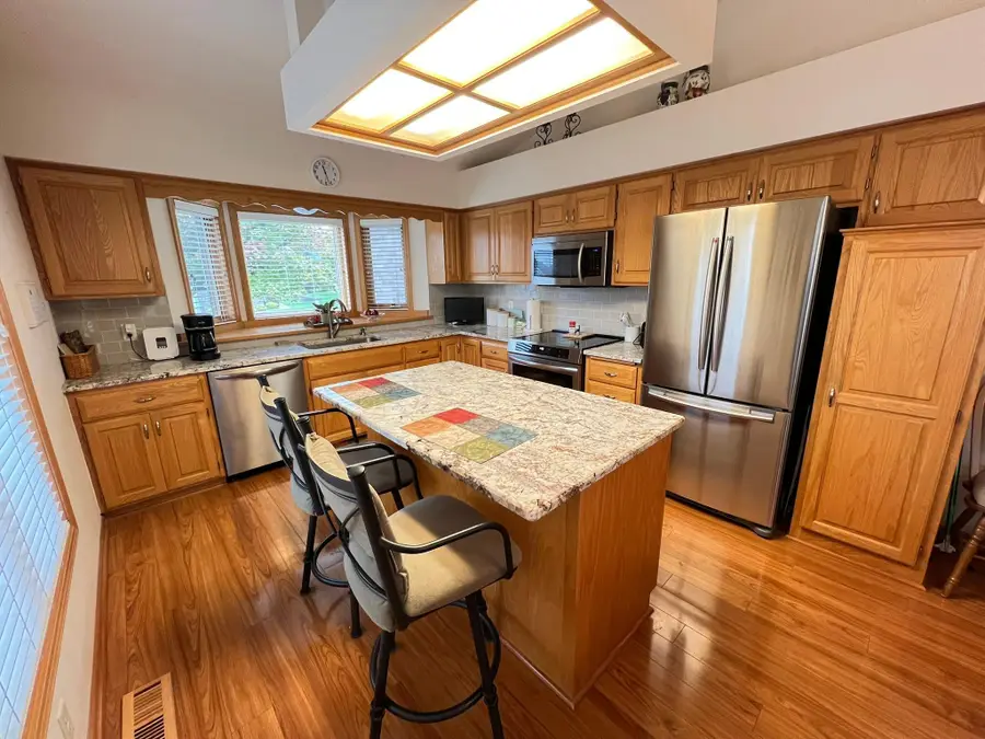 14326 Peninsula Point Drive, Savage, MN 55378 - Image #2