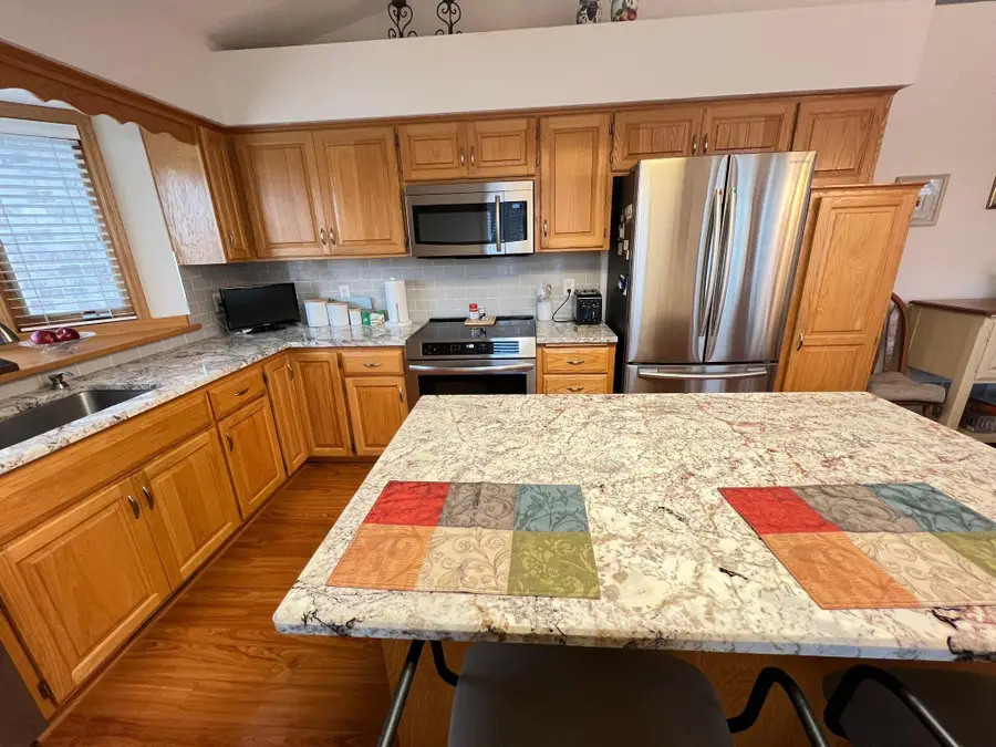 14326 Peninsula Point Drive, Savage, MN 55378 - Image #3