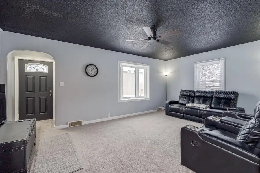 621 N 2nd Street, Le Sueur, MN 56058 - Image #2