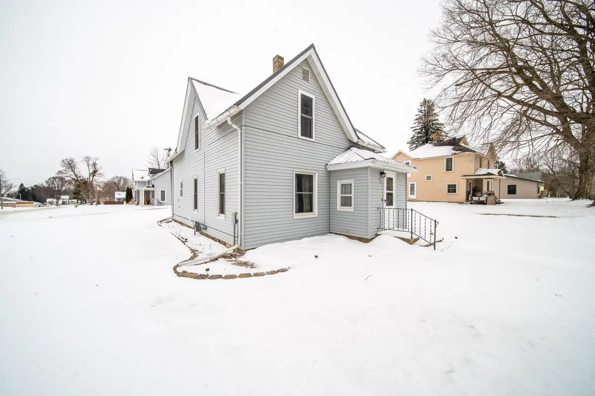 401 1st Street, Fountain, MN 55935 - #1