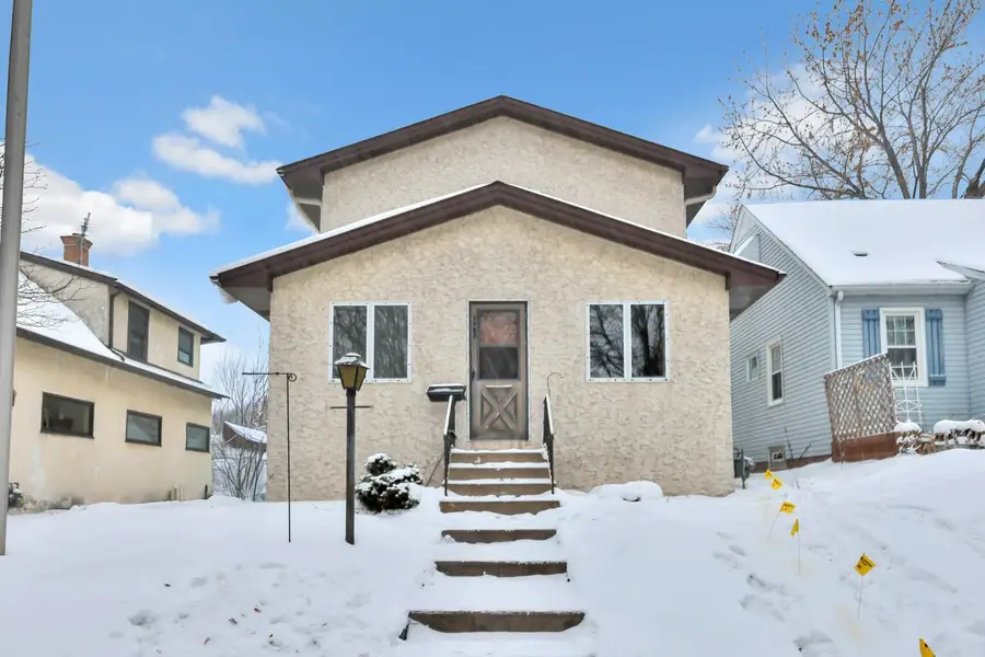 1952 Mckinley Street Ne, Minneapolis, MN 55418 - Image #2