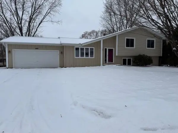 1002 Cross Road, Eagan, MN 55123
