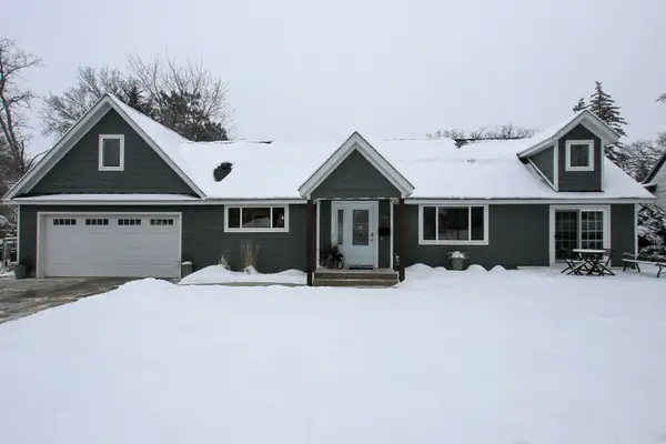 301 Dale Street Sw, Hutchinson, MN 55350