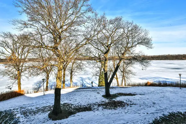 808 Lake Chapeau Drive #205, Albert Lea, MN 56007