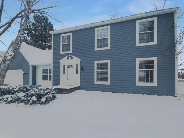 8906 138th Street Court, Apple Valley, MN 55124