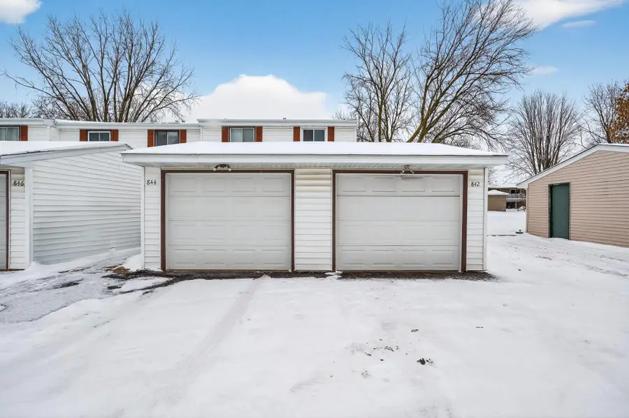 842 Woodgate Drive #211, Vadnais Heights, MN 55127 - Image #2
