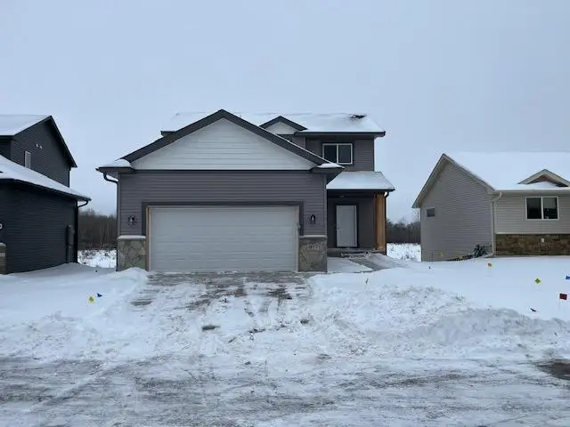 977 45th Avenue Ne, Saint Cloud, MN 56304 - Image #2