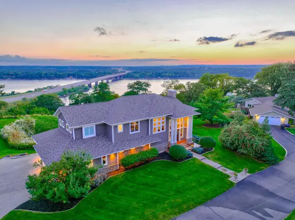 19 Birkmose Park Lane, Hudson, WI 54016
