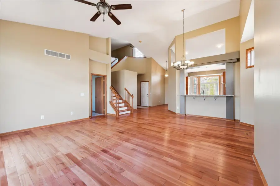 6913 Connelly Circle, Savage, MN 55378 - Image #3