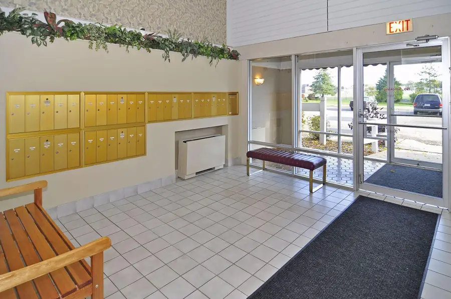 4009 Heritage Hills Drive #202, Minneapolis, MN 55437 - Image #2