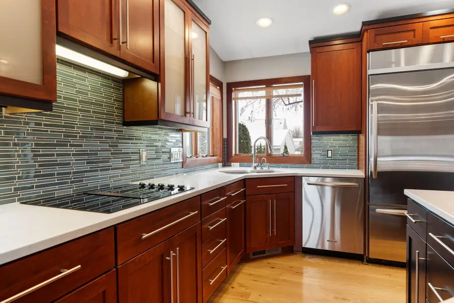 400 Oakland Place Ne #9, Austin, MN 55912 - Image #2