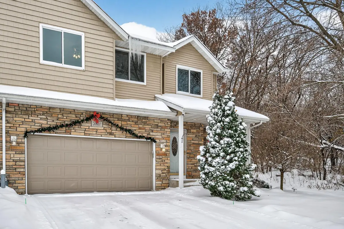 20607 Keystone Avenue, Lakeville, MN 55044 - Image #1