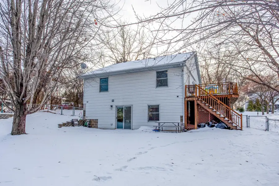 2339 Highwood Avenue E, Maplewood, MN 55119 - Image #2