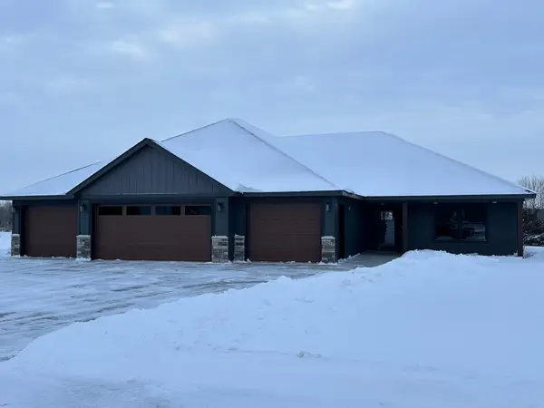 1917 68th Avenue N, Saint Cloud, MN 56303