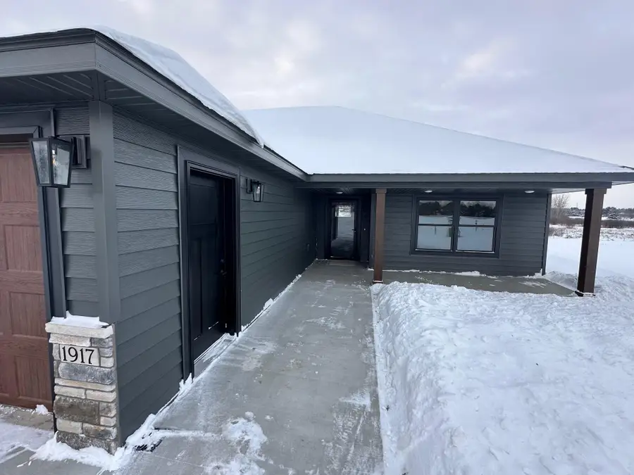 1917 68th Avenue N, Saint Cloud, MN 56303 - Image #2