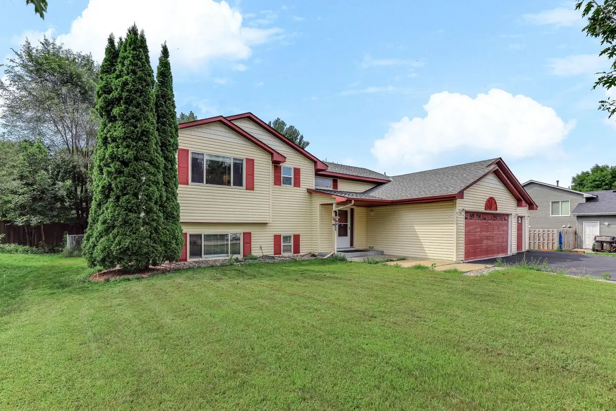 9455 Jarrod Avenue S, Cottage Grove, MN 55016 - Image #1