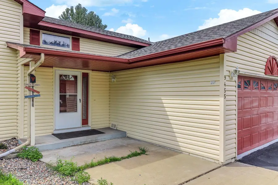 9455 Jarrod Avenue S, Cottage Grove, MN 55016 - Image #3