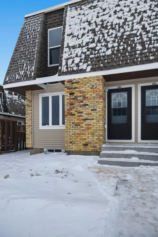 243 12 1/2 Avenue E, West Fargo, ND 58078