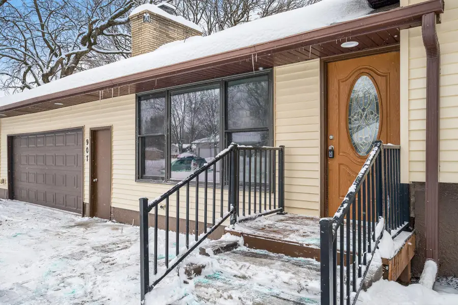 907 40th Lane, Anoka, MN 55303 - Image #2