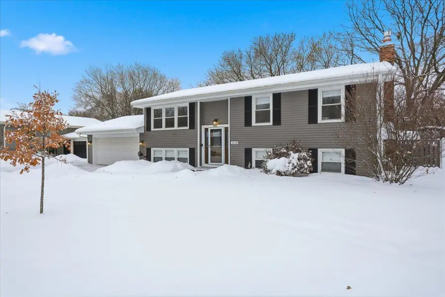 7048 Montrose Road, Woodbury, MN 55125 - Image #3