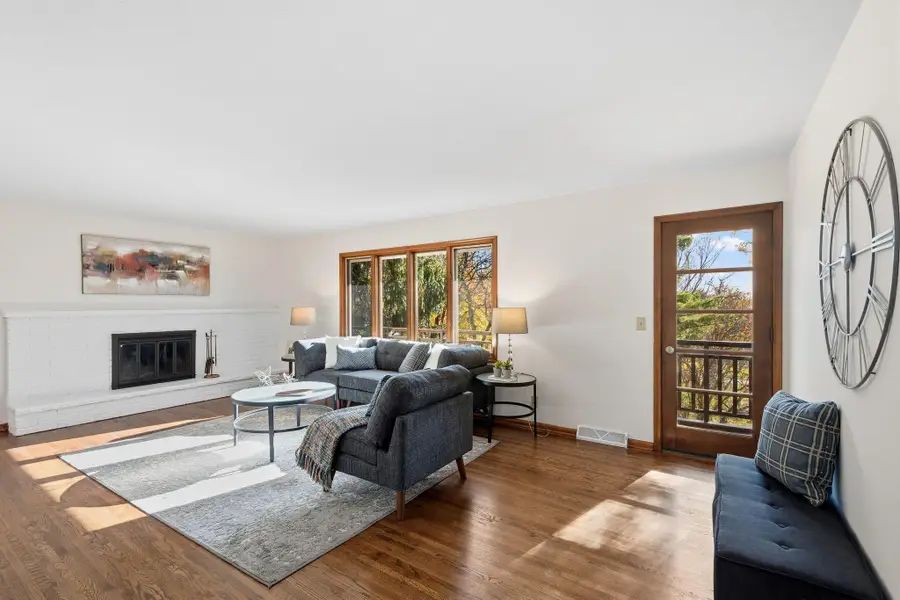 15701 Oak Ridge Road, Eden Prairie, MN 55346 - Image #3