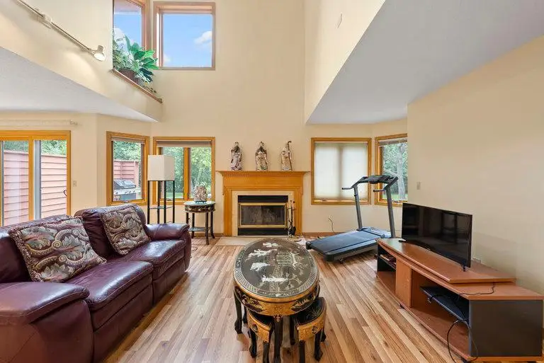 10695 53rd Avenue N, Plymouth, MN 55442 - Image #1